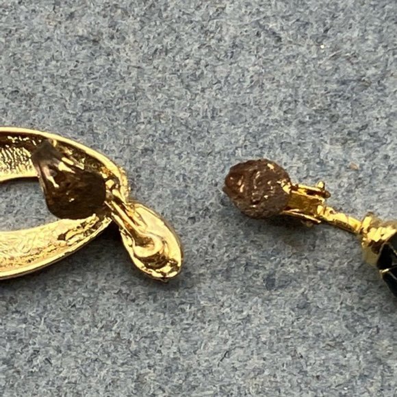 Clip On Earrings As Is Teardrop Hoop Gold Green Red Cream Enamel Swirl USA - Picture 7 of 7